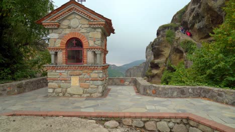 Small-Chapel-near-Holy-Monastery-of-Great-Meteoron-in-Meteora-rock-formation-in-Greece