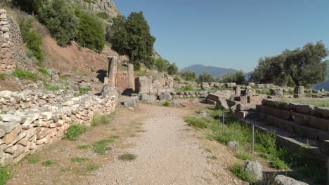 Tesoro-Jónico-De-Los-Masalianos-En-El-Sitio-Arqueológico-De-Delfos