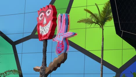 Close-up-shot-of-the-momentous-outdoor-sculptural-avatar-at-the-entrance-of-HOTA-Gallery,-home-of-the-arts-in-surfers-paradise,-Gold-Coast-city,-Queensland,-Australia