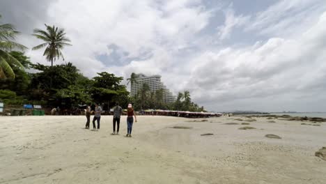 Una-Selección-De-Clips-De-Lapso-De-Tiempo-De-La-Hermosa-Playa-De-Hua-Hin-En-Tailandia