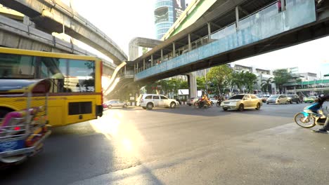 Der-Verkehr-In-Bangkok-Ist-Stark-Und-Normalerweise-Festgefahren