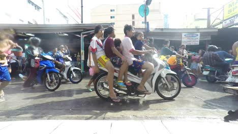 Songkran-Es-Un-Momento-Divertido-Y-Emocionante-En-Tailandia