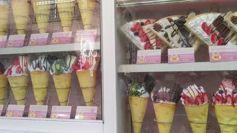 Die-Crêpe--Und-Dessert-Displays-Im-Harajuku