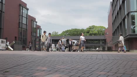 People-moving-in-and-out-of-the-Tokyo-Metropolitan-Art-Museum