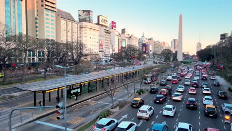 Heavy-Traffic-Congestion-Along-Avenida-9-De-Julio,-Buenos-Aires