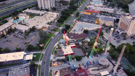 Parque-De-Atracciones-Orlando-Slingshot-Y-Vista-De-La-Ciudad-Circundante,-Florida