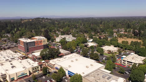 Oakway-Center-shopping-mall-in-Eugene,-Oregon,-drone-flyover