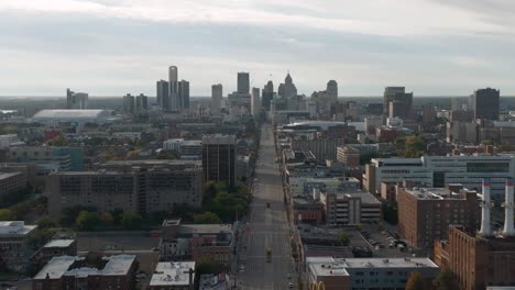 Detroit-Establishing-Shot-Low-To-High-Reveal-City