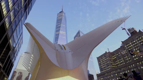 Oculus-and-freedom-tower-at-blue-hour-4K