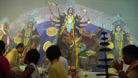 El-Festival-Más-Grande-De-Bengala-Occidental-Es-Durga-Puja-Con-El-ídolo-De-Durga-Thakur