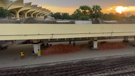 Estación-De-Tren-De-Kamalapura-En-La-India