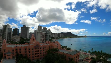 Strandhotels-In-Waikiki,-Hawaii,-USA.-4k