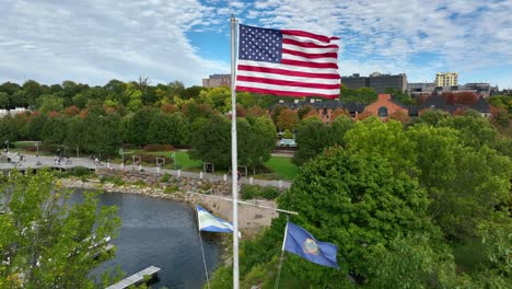 Waterfront-Park,-Battery-Park-in-Burlington-VT