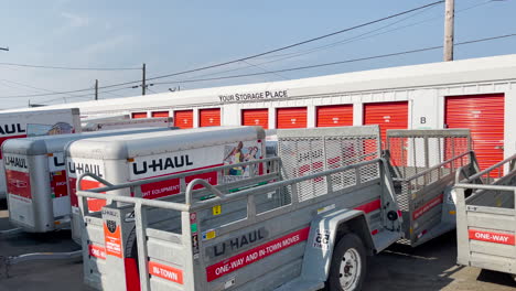 U-haul-truck-rental-and-self-storage-place-in-Coos-Bay,-Oregon,-Panning-shot