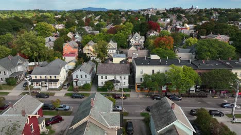 Neuengland-Stadt-Im-Herbst