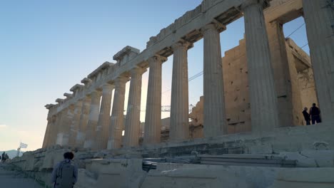 Sonnenlicht-Am-Frühen-Morgen-Trifft-Den-Akropolis-Tempel-Im-Parthenon-Gebiet