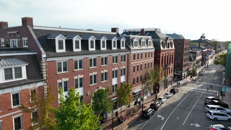 People-enjoy-downtown-Portsmouth-New-Hampshire