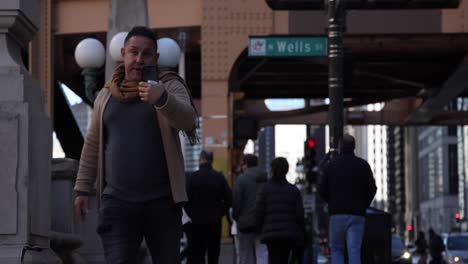 Chicago-Slow-Motion-Man-walking-on-phone-Wells-Street