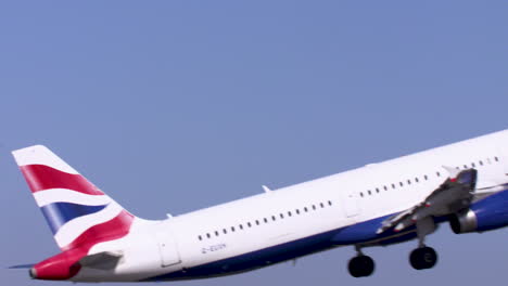 El-Despegue-De-Un-Airbus-321-De-British-Airways-En-El-Aeropuerto-De-Faro-En-Portugal-Trae-De-Vuelta-A-Casa-A-Los-Turistas