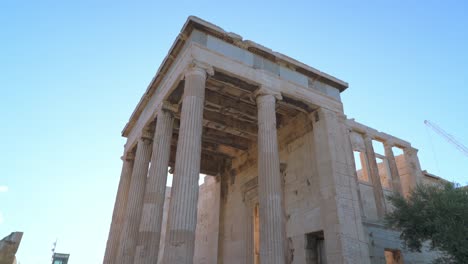 Erechtheion---Edificio,-Hecho-Para-Albergar-La-Estatua-De-Atenea-Polias