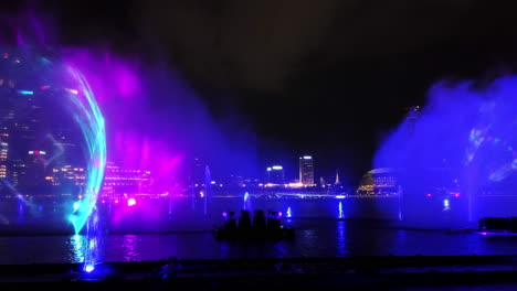 Espectáculo-De-Espectros-De-Fuentes-Danzantes:-Espectáculo-De-Luz-Y-Agua-A-Lo-Largo-Del-Paseo-Frente-A-Marina-Bay-Sands