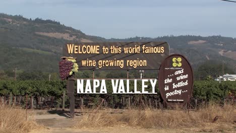 Famoso-Cartel-Del-Valle-De-Napa-En-California,-Estados-Unidos