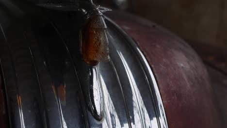 Old-pontiac-silver-8-streak-hood-ornament-indan-chief