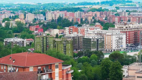 Vista-Aérea-De-La-Casa-En-La-Montaña.-Frosinona-Italia