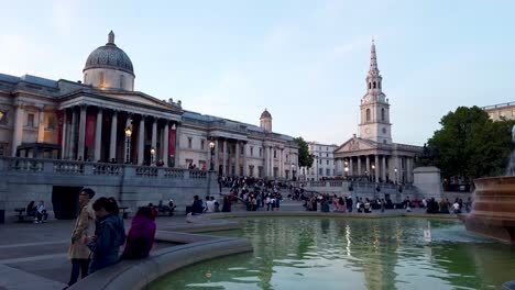 La-Galería-Nacional-Cerca-De-Trafalgar-Square,-El-Centro-De-Londres,-Inglaterra,-Gran-Bretaña