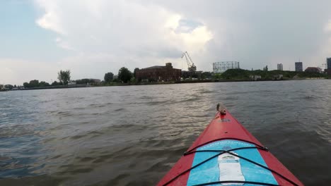 Casco-Antiguo-De-Gdańsk-Visto-Desde-Un-Kayak