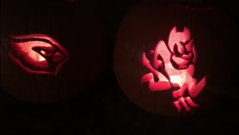 Empuje-Lento-En-Calabazas-De-Halloween-Talladas-Con-Logotipos-Del-Equipo-De-La-Ciudad-Natal-De-Arizona