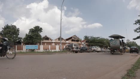 Timelapse-of-Traffic-Jam-front-of-the-Hospital