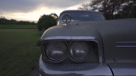 Parachoques-Y-Faros-De-Buick-Vintage-Clásico,-Coche-De-Coleccionistas