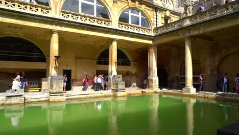 Bath-England,-Circa:-Römisches-Bad-In-Bath,-Vereinigtes-Königreich