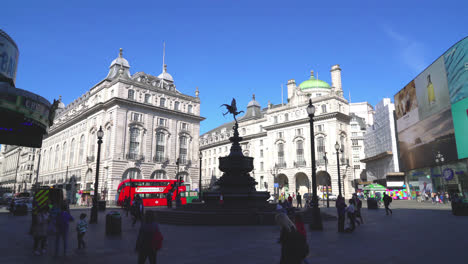 Londres,-Inglaterra,-Circa:-Piccadilly-Circus-En-La-Ciudad-De-Londres,-Reino-Unido