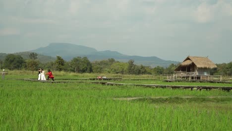 Hermoso-Paisaje-Montañoso-En-Chiang-Mai,-Tailandia,-Cerca-Del-Parque-De-Esculturas-De-Paja