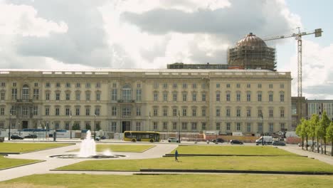 Umgebautes-Berliner-Schloss-Fast-Fertig-Aber-Noch-Im-Bau