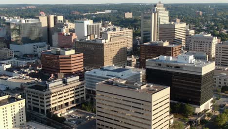 Bürger-Bank,-Wilmington-Trust,-Pnc-Bank-Wolkenkratzergebäude-In-Der-Innenstadt-Von-Wilmington-Delaware-Usa,-Beliebte-Stadt-Für-Unternehmensgründungen-Und-Die-Finanzdienstleistungsbranche