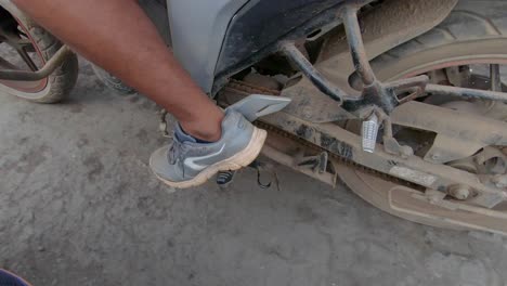 boy-riding-bike-leg-close-up-India-Suzuki-gixxer-Mumbai-Maharashtra-Mira-road-thane-on-road-sport-shoes