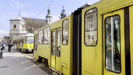 Straßenbahnhaltestellen-In-Lemberg,-Ukraine