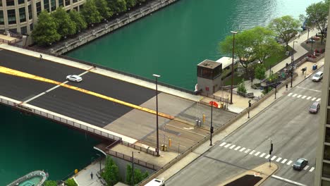 Blick-Auf-Den-Chicago-Riverwalk-Ca.-20.-Mai-2022