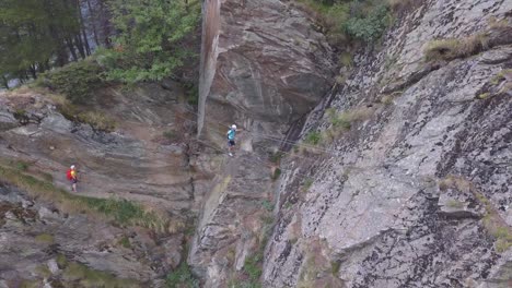 Escaladores-Entrenando-Para-Condiciones-Más-Duras