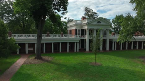 Academical-Village-student-housing-on-campus-of-UVA,-University-of-Virginia