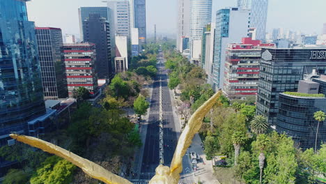 Imágenes-Aéreas-De-Drones-Del-Monumento-A-La-Independencia-En-La-Ciudad-De-México-Que-Muestran-La-Estatua-Del-ángel-De-La-Independencia-Y-La-Avenida-Reforma