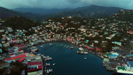 Epische-Luftaufnahme-Der-Carenage-In-St.-George,-Grenada