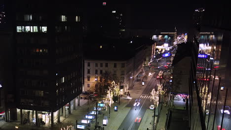 Ljubljana-Nacht-Hyper-Lapse-In-Weihnachten,-Hauptstraße-Mit-Verkehr