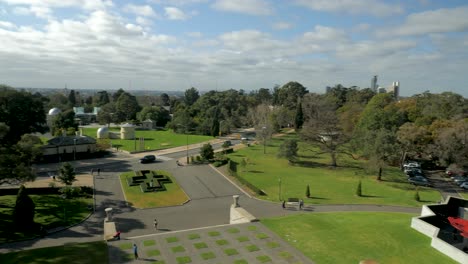 Shrine-of-Remembrance,-melbourne-
Anzac-day,-anzac-parade