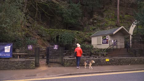 CHEDDAR,-SOMERSET,-UNITED-KINGDOM,-Exit-of-the-famous-caves-of-cheddar-village