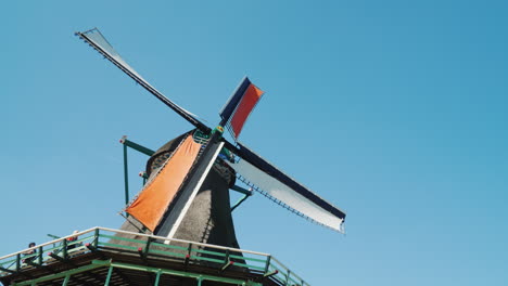 Traditionelle-Holländische-Windmühle