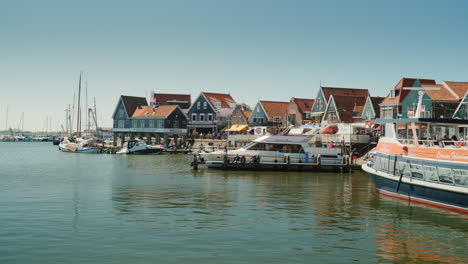 Picturesque-Dutch-Fishing-Village